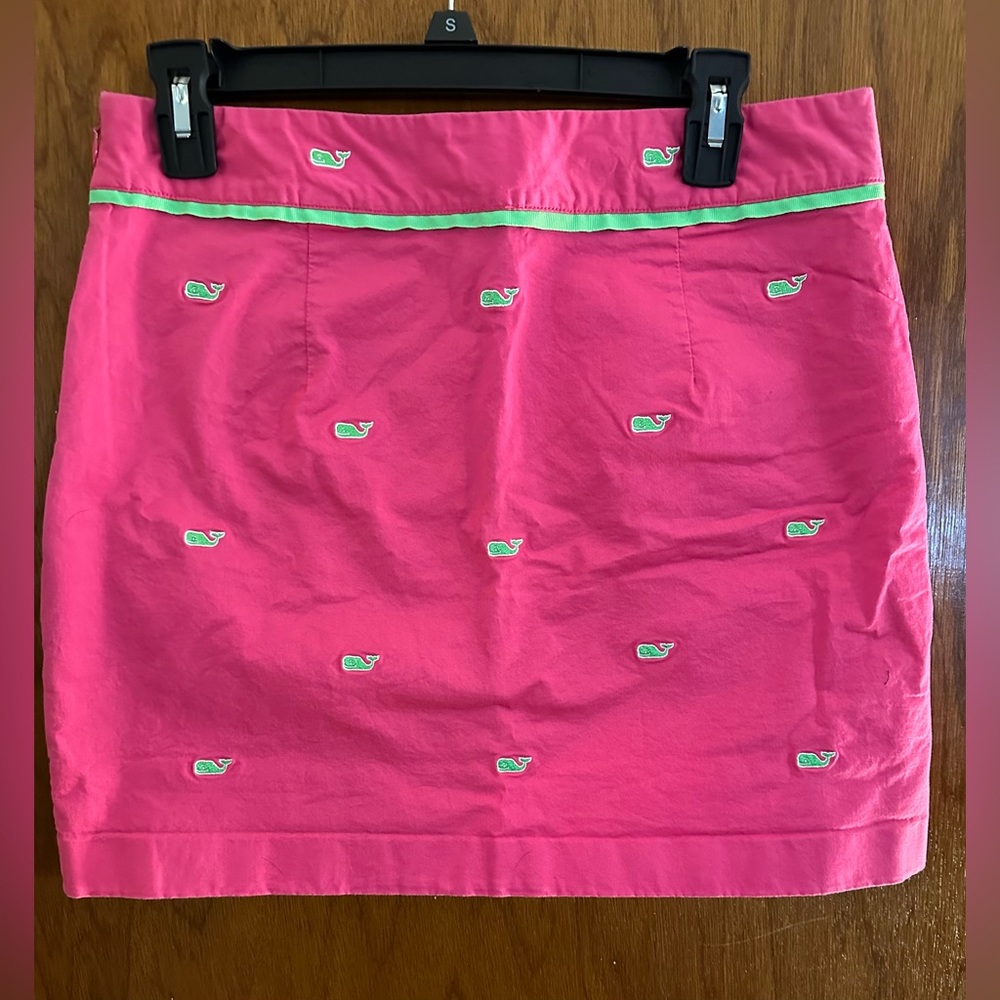 Vineyard Vines hot pink skirt, size 4, like new